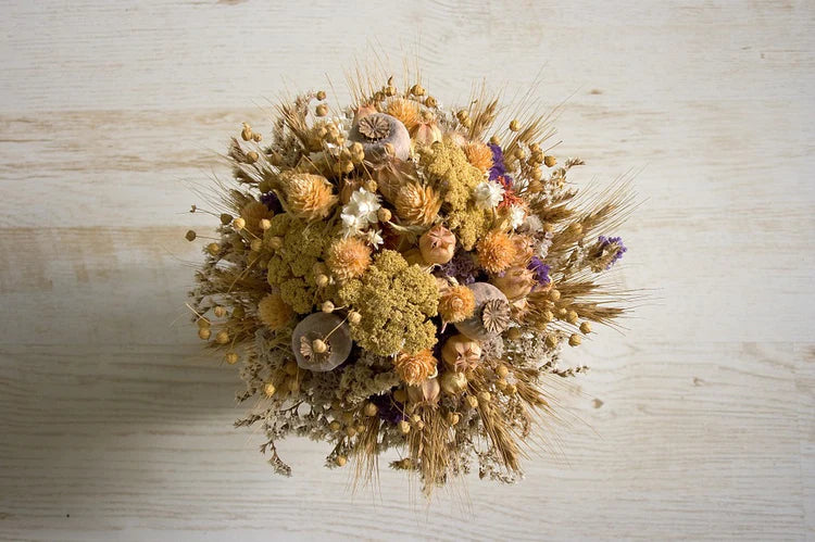 Decorate your Home with Beautiful Dried Flowers